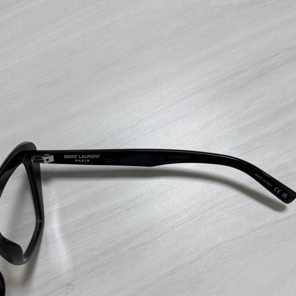 Saint Laurent Glossy Black Oversized Cat-Eye Glasses SL 829 - Picture 3 of 4